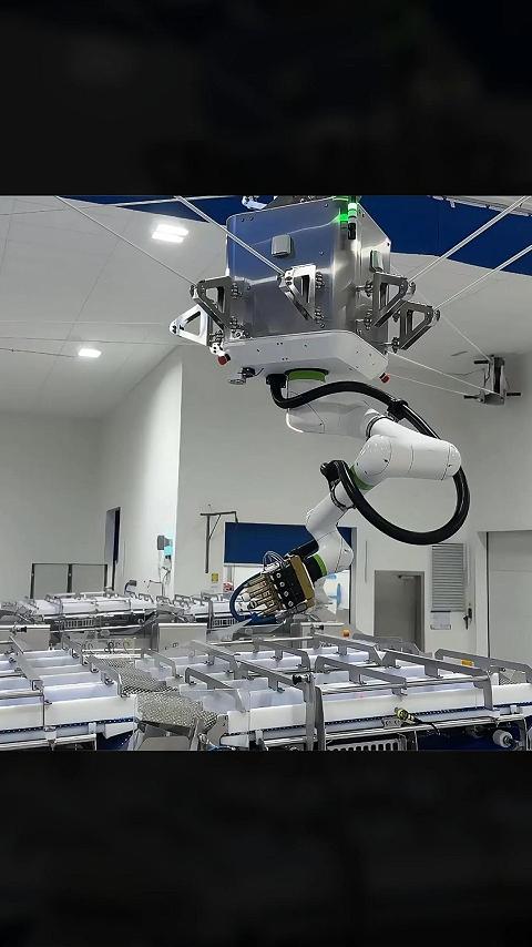 智能工业级绳驱机器人自动化清洁解决方案